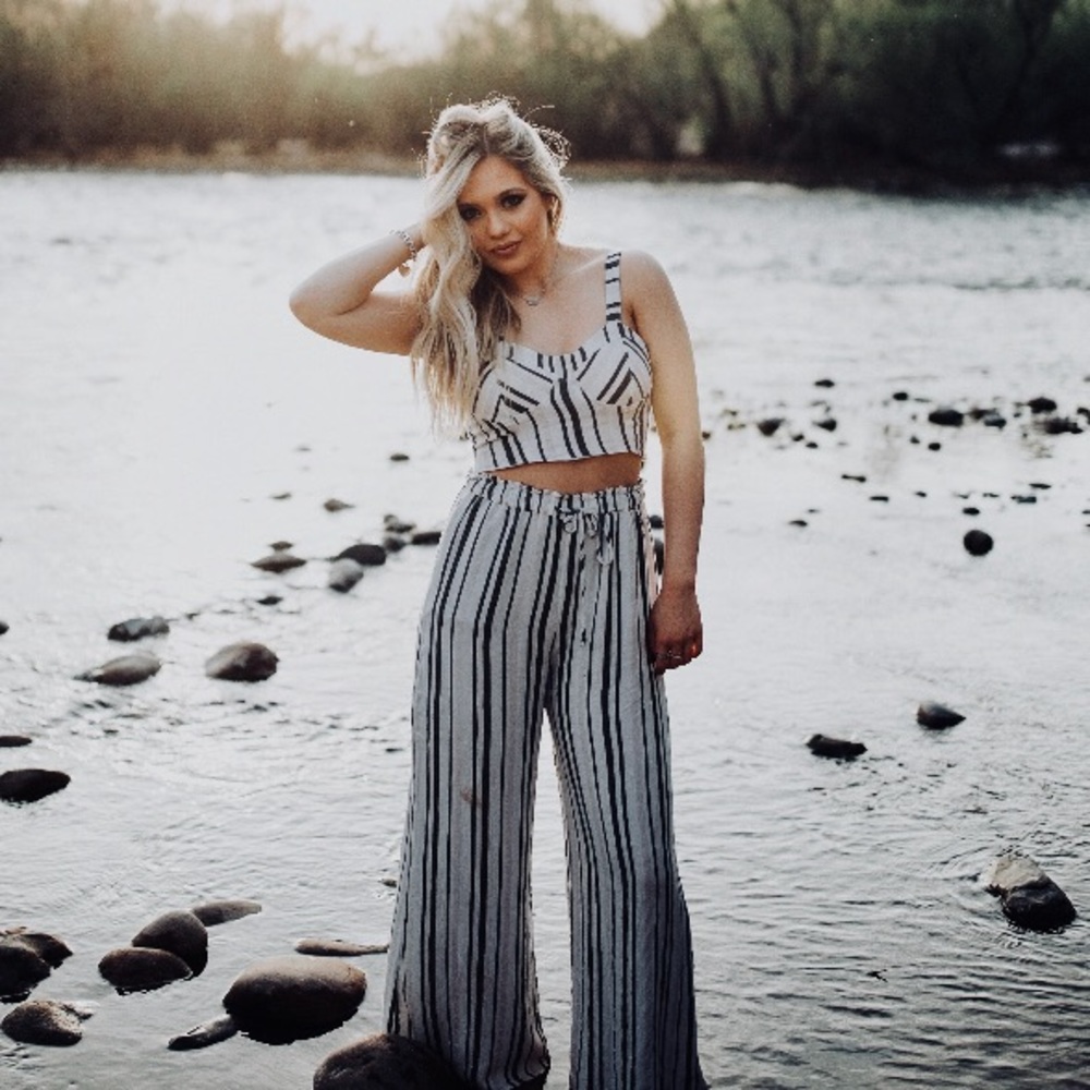 STRIPPED SET WORN ONCE